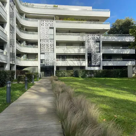 Apartmán Beau T3 A Les Pins Avec Terrasse, Garage Et Proche Commerces - Fr-1-245-175